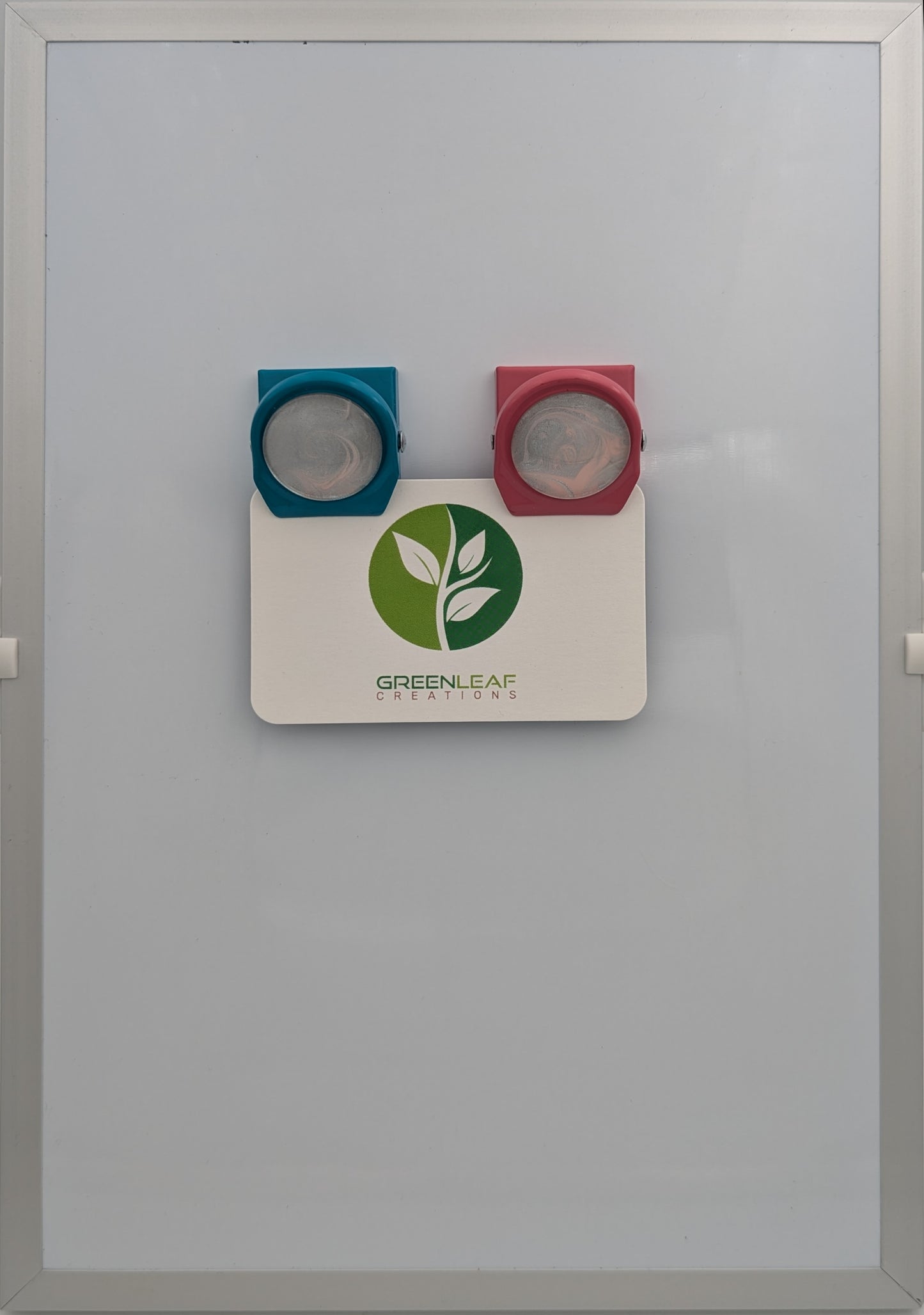 Pearl Nebula – Clip Magnet