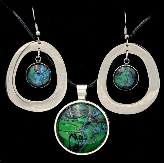 Emerald Current Jewelry Set