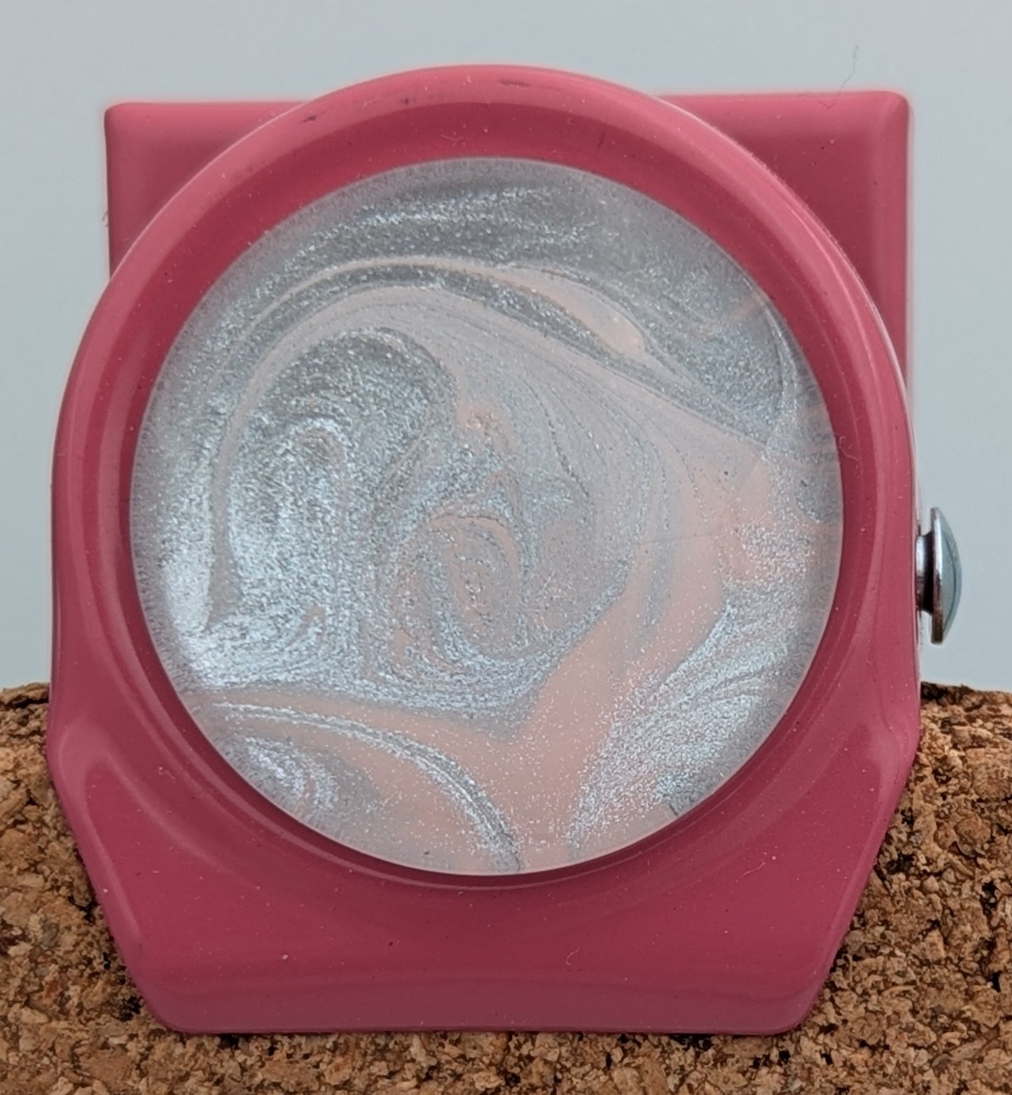 Pearl Nebula – Clip Magnet