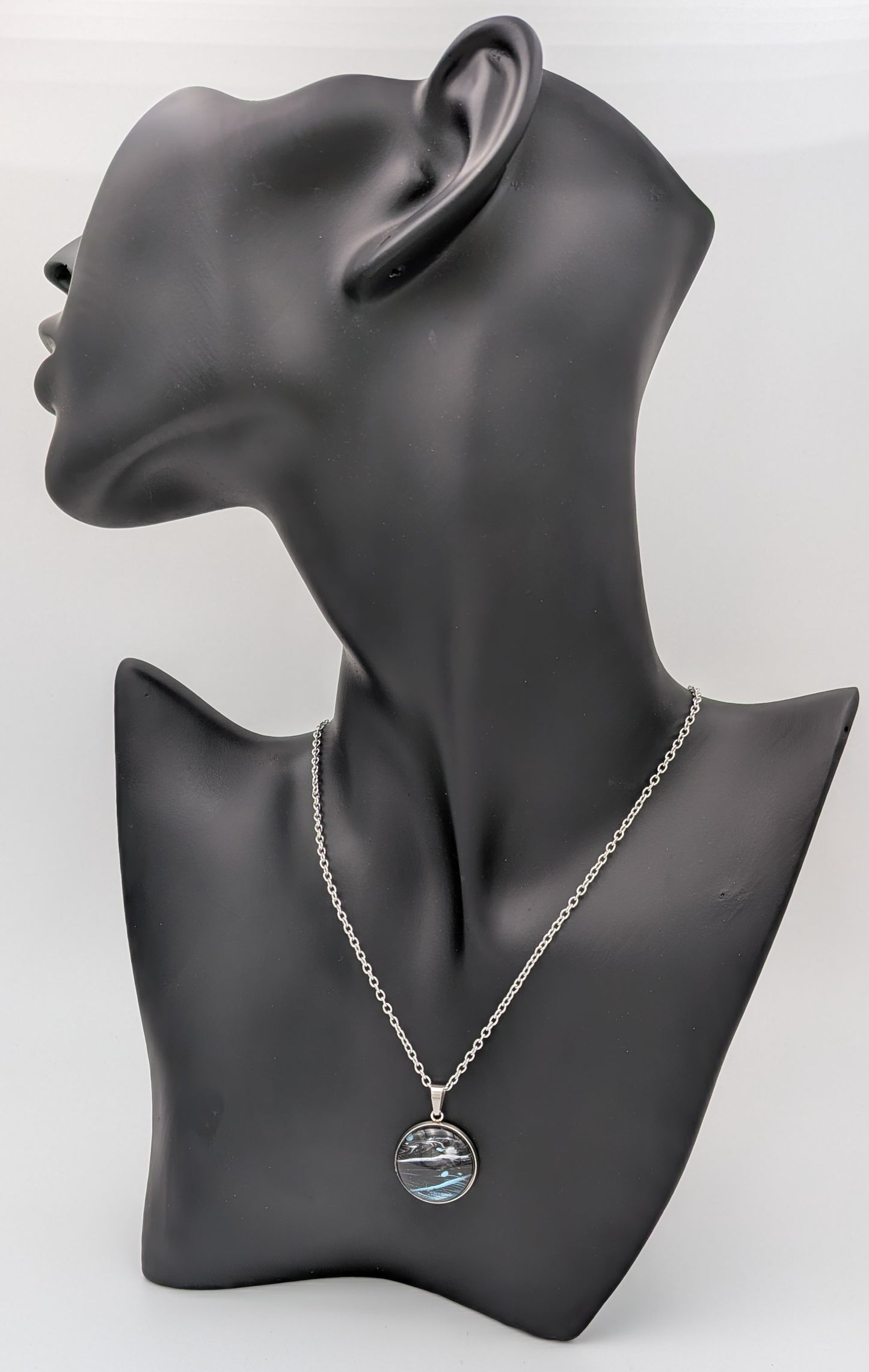 Distant Moonlight - Necklace